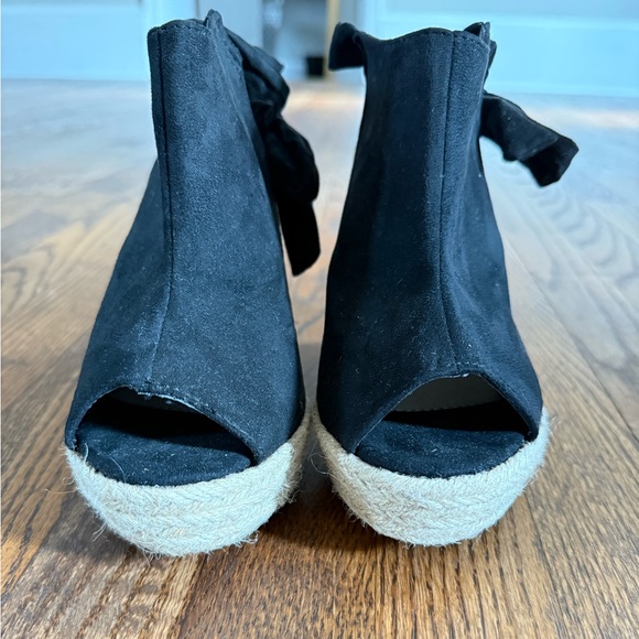 Refresh Black Peep-Toe Espadrilles - Picture 5 of 8